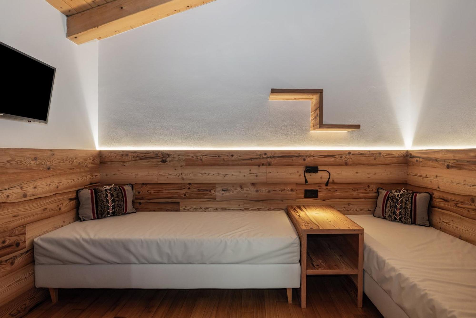 Hotel Ravelli Luxury Spa Mezzana  Exterior photo