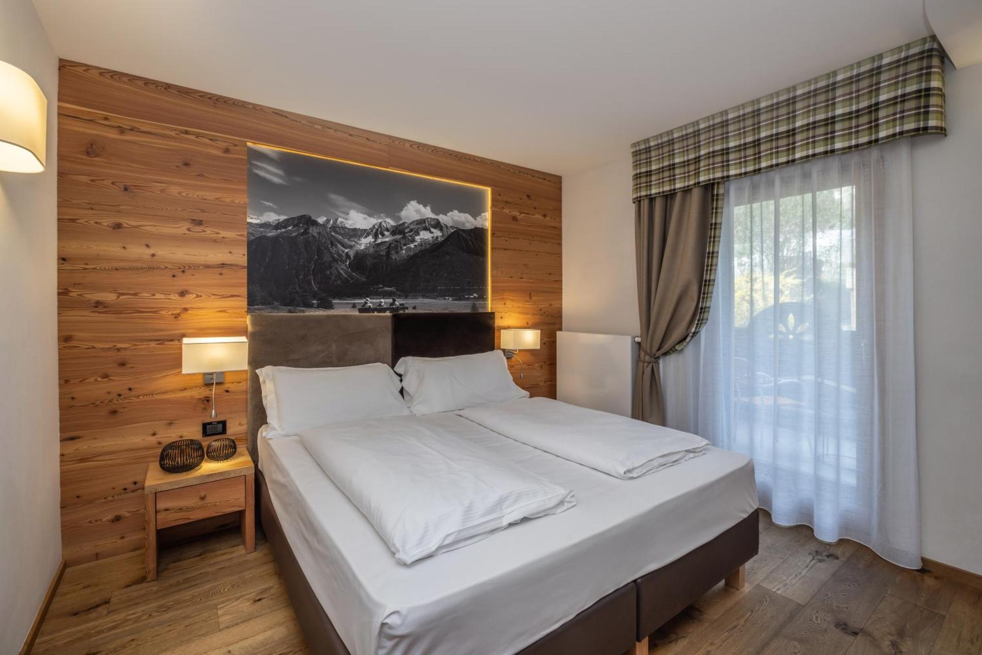 Hotel Ravelli Luxury Spa Mezzana  Exterior photo
