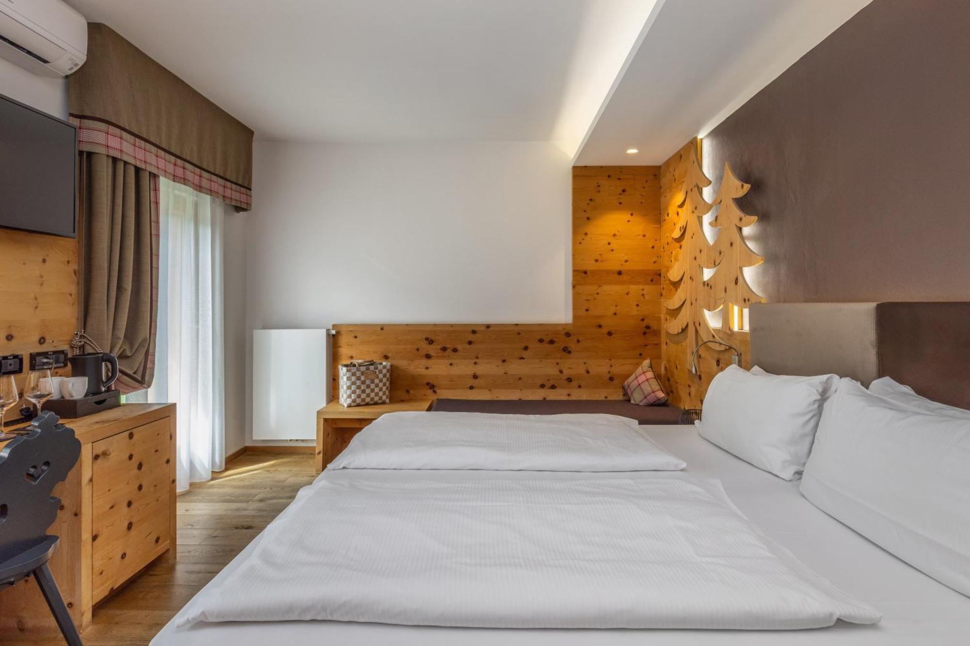 Hotel Ravelli Luxury Spa Mezzana  Exterior photo